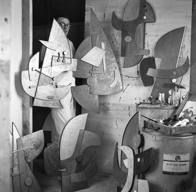 Sorel Etrog, Southhampton Studio, 1959
